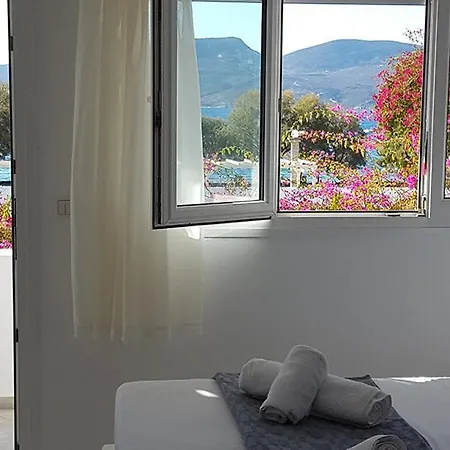 Nerissa Adamantas (Milos)